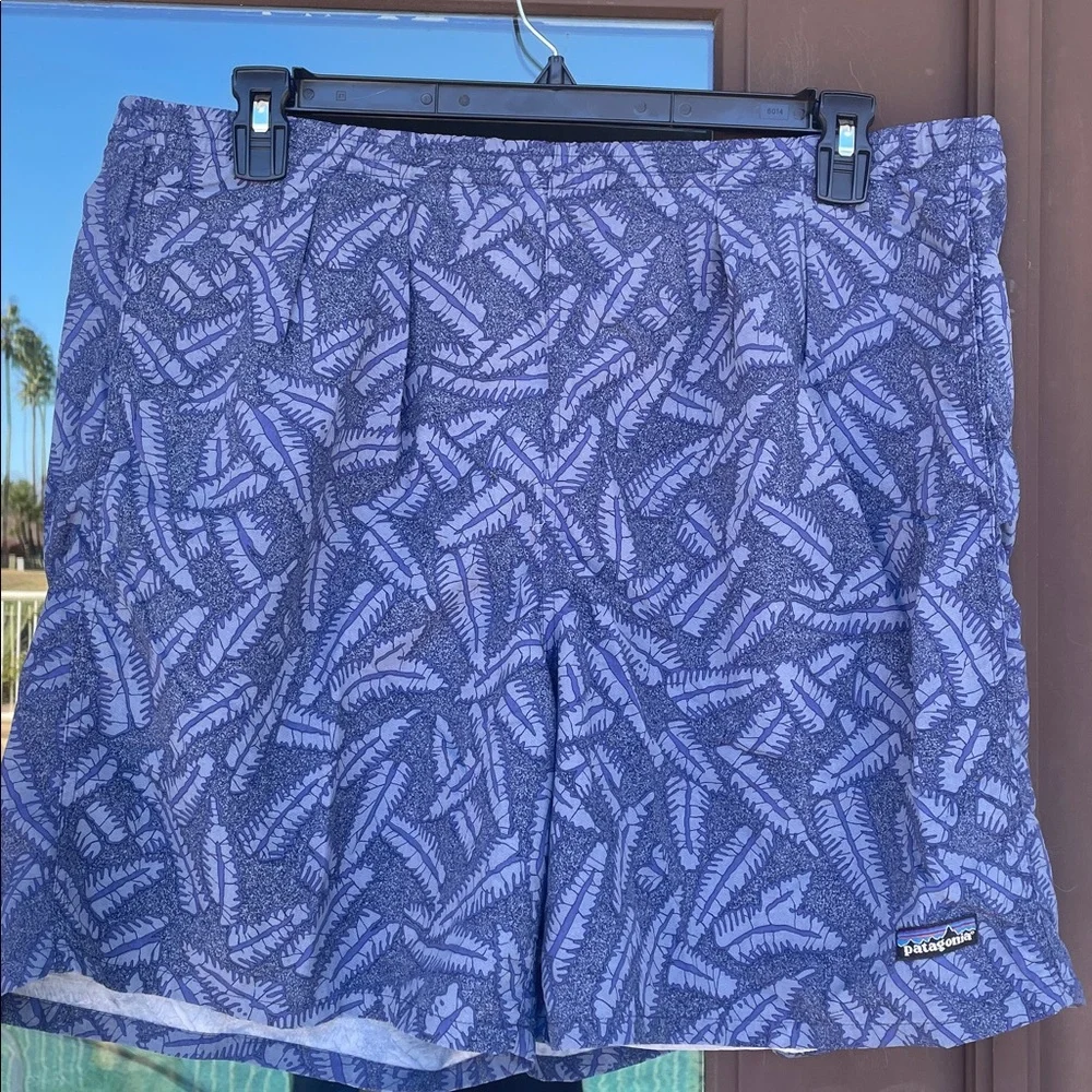 Patagonia Blue Leafy Pattern Lined Swim Trunks L